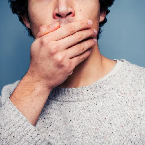 Hausmittel gegen Mundgeruch: Was kurzfristig hilft – und wann Sie besser anders vorgehen